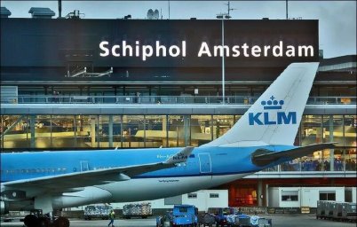 Amsterdam Airport wants to charge transit passengers