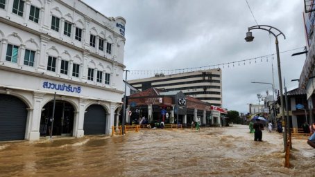 Phuket experienced the strongest flood in 30 years