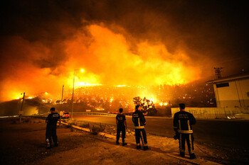 In Turkey, more than 1,000 people were evacuated due to a natural fire