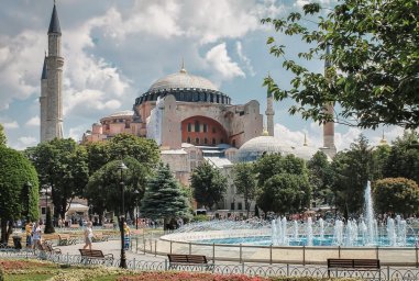 Entrance to Hagia Sophia in Istanbul will be paid for foreigners