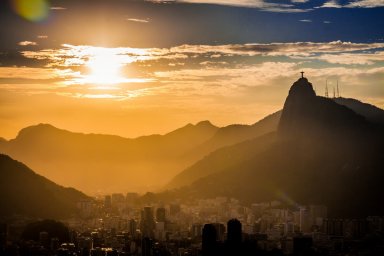 In Rio de Janeiro, the air warmed up to a record +58.5 °C