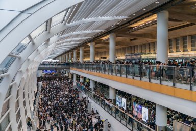The demand for tickets to Hong Kong increased 3.5 times after the relaxation of covid rules