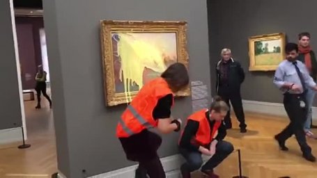 In the Museum of Germany, a Monet painting suffered at the hands of eco-activists