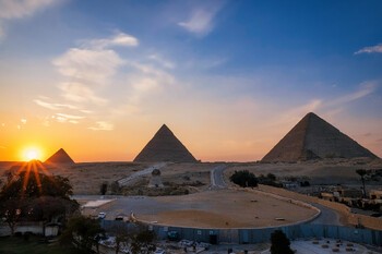 В Египте началась реконструкция пирамиды Микерина