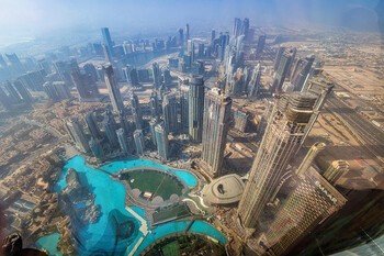 Дубай и Абу-Даби отменяют ковидные ограничения при въезде