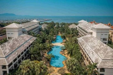 Закрытие бассейна в отеле Ravindra Beach Resort&SPA